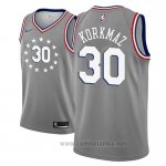 Camiseta Philadelphia 76ers Furkan Korkmaz #30 Ciudad 2018-19 Gris
