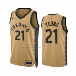 Camiseta Toronto Raptors Thaddeus Young #21 Ciudad 2023-24 Oro