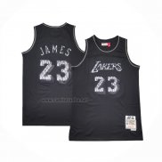 Camiseta Los Angeles Lakers LeBron James #23 Swingman Mitchell & Ness 2018-19 Negro