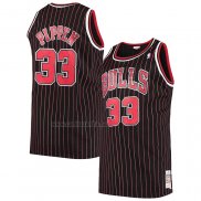 Camiseta Chicago Bulls Scottie Pippen #33 Mitchell & Ness 1996-97 Negro