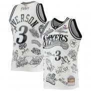 Camiseta Philadelphia 76ers Allen Iverson #3 Mitchell & Ness 1997-98 Tattoo Blanco