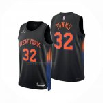 Camiseta New York Knicks Karl Anthony Towns NO 32 Statement 2025-26 Negro  Camiseta New York Knicks Karl Anthony Towns NO 32 Statement 2025-26 Negro