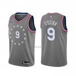 Camiseta Philadelphia 76ers Kyle O'quinn #9 Ciudad Gris
