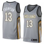 Camiseta Cleveland Cavaliers Tristan Thompson #13 Ciudad 2018 Gris