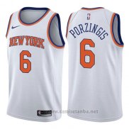 Camiseta New York Knicks Kristaps Porzingis #6 Association 2017-18 Blanco